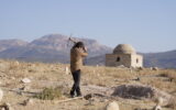 اتهام «سیاهنمایی» و دو سال و نیم بلاتکلیفی یک فیلم / ماجرای یک مرد مرموز اتهام «سیاهنمایی» و دو سال و نیم بلاتکلیفی یک فیلم / ماجرای یک مرد مرموز